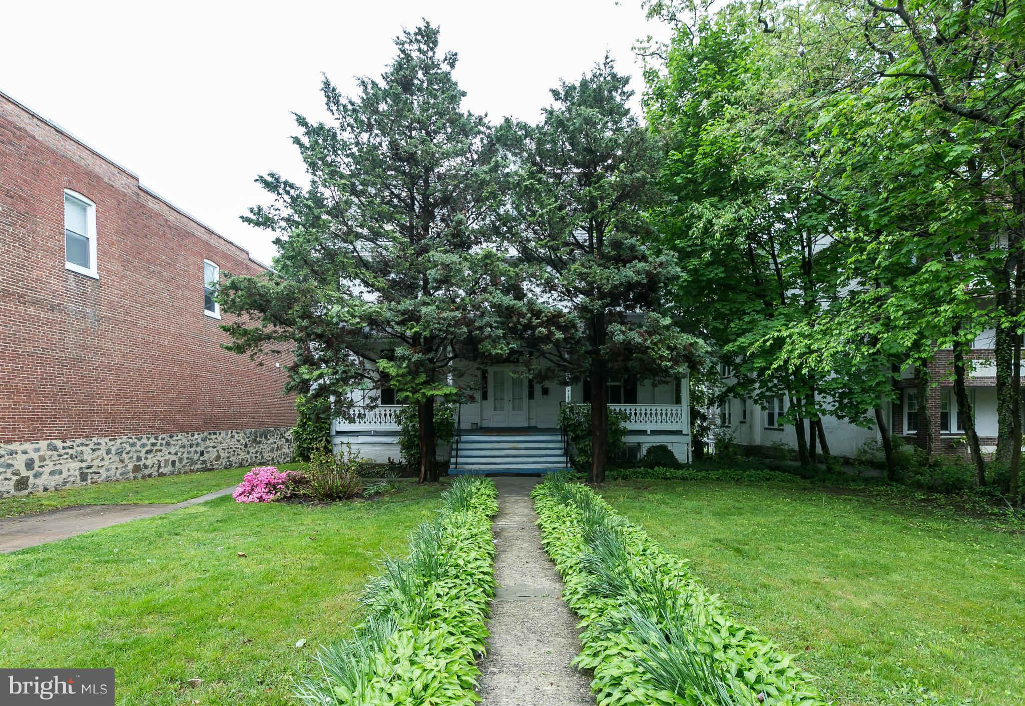 4135 Roland Avenue Baltimore, MD 21211 - Photo 11 of 21 Exterior (Front)