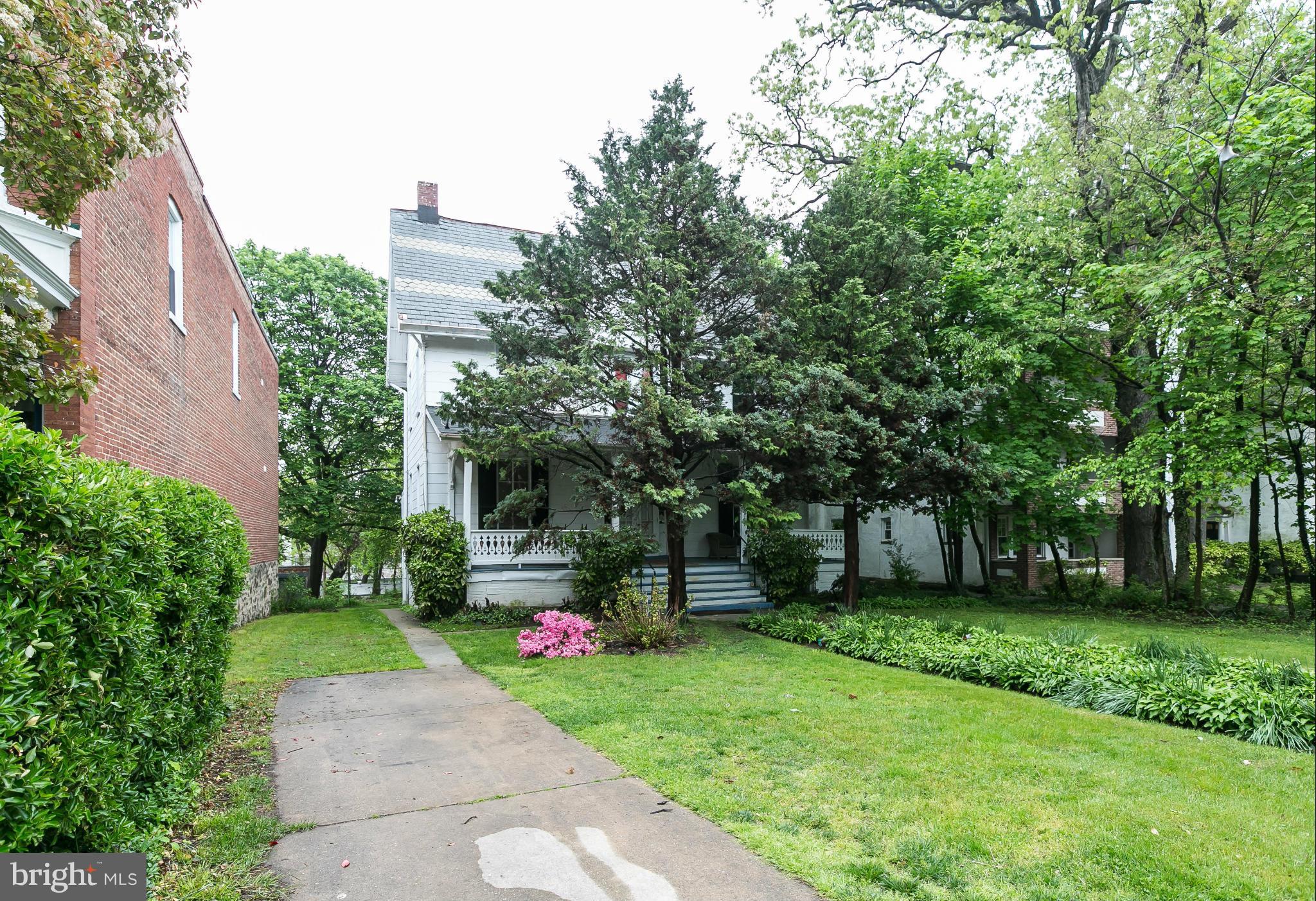 4135 Roland Avenue Baltimore, MD 21211 - Photo 12 of 21 Exterior (Front)