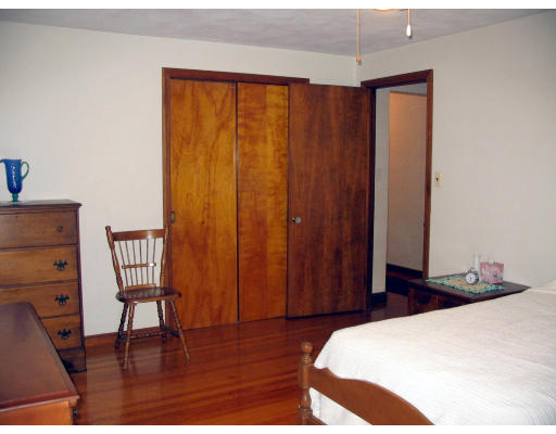 18 Wrona Street Springfield, MA 01151 - Photo 8 of 13