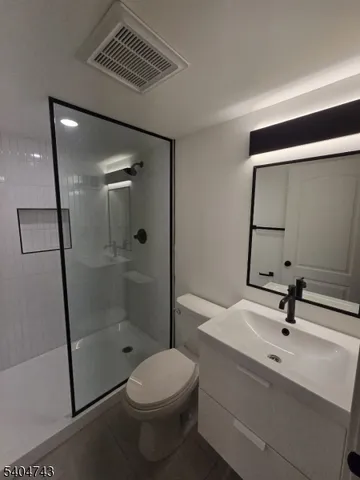 $3,400 | 73 MacArthur Avenue, Lodi, NJ 07644