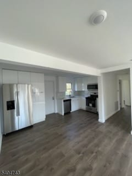 73 MacArthur Avenue Lodi, NJ 07644 - Photo 3 of 15