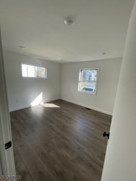 73 MacArthur Avenue Lodi, NJ 07644 - Photo 7 of 15