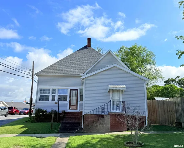 $94,000 | 18 South Mill Street, Harrisburg, IL 62946