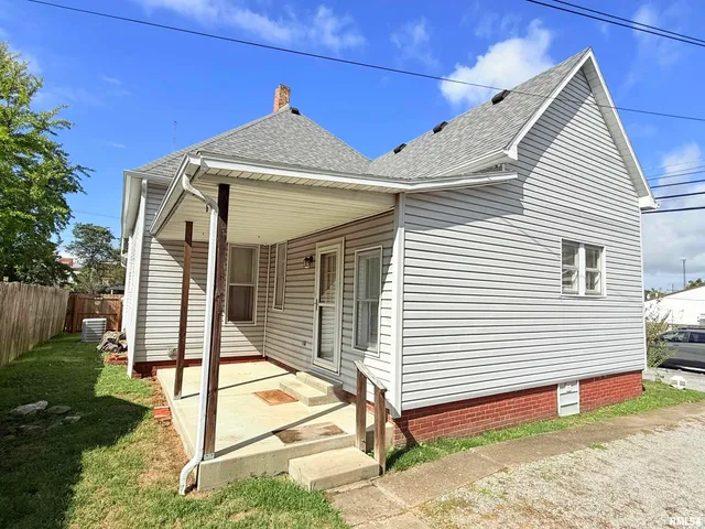 $94,000 | 18 South Mill Street, Harrisburg, IL 62946