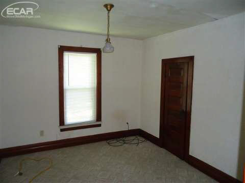 10068 North Genesee Road Mount Morris, MI 48458 - Photo 18 of 20 20448871-17.JPG