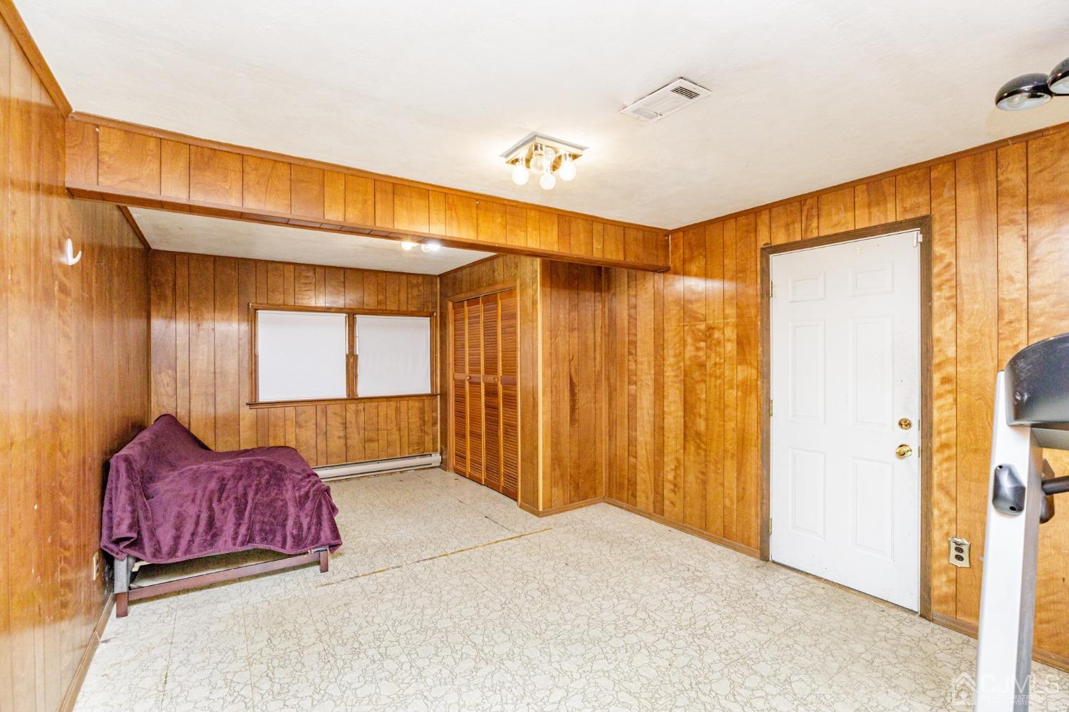 38 Marlin Avenue East Edison, NJ 08820 - Photo 27 of 36 a bedroom with a bed and a window