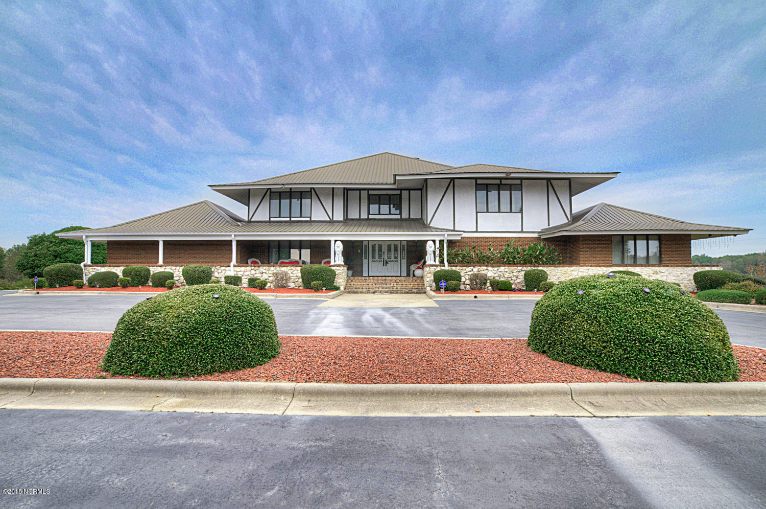 410 East Barefoot Road-large-001-Front E