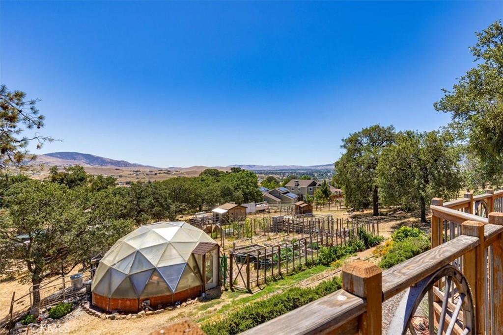 24087 Clover Spring Road Tehachapi, CA 93561 - Photo 65 of 73