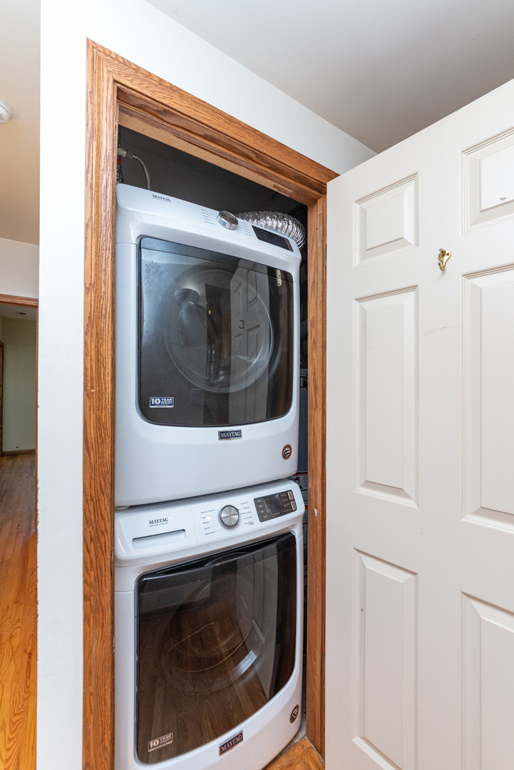 3240 North Racine Avenue, Unit 2 Chicago, IL 60657 - Photo 14 of 16 Gallery Image 14