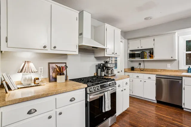 $2,950 | N45W24568 Lindsay Road, Pewaukee, WI 53072