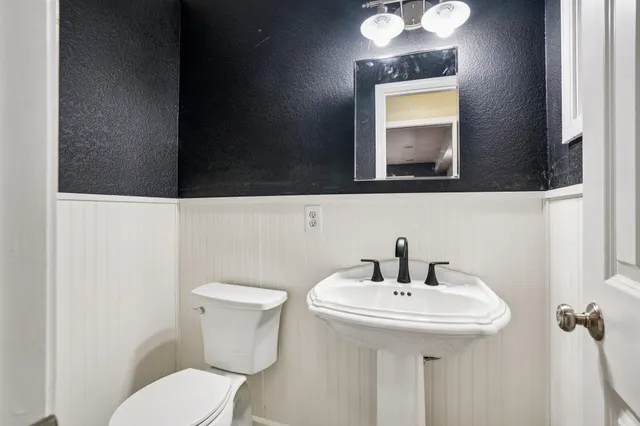 $2,950 | N45W24568 Lindsay Road, Pewaukee, WI 53072