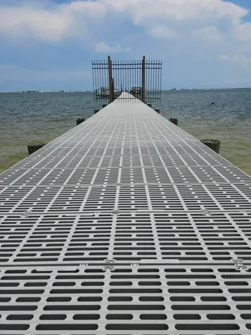 a view of terrace with sky view