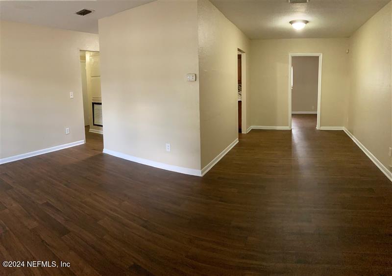 8534 Addison Road Jacksonville, FL 32208 - Photo 2 of 13 8534 Addison - living room