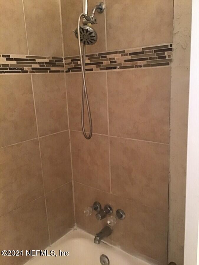 8534 Addison Road Jacksonville, FL 32208 - Photo 8 of 13 image (8)