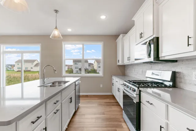 $459,900 | 908 Pine Vale Avenue, Somerset, WI 54025