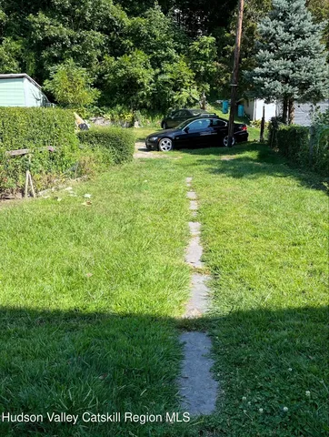 $2,300 | 191 North Hamilton Street, Unit 2, Poughkeepsie, NY 12601