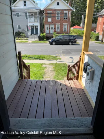 $2,300 | 191 North Hamilton Street, Unit 2, Poughkeepsie, NY 12601