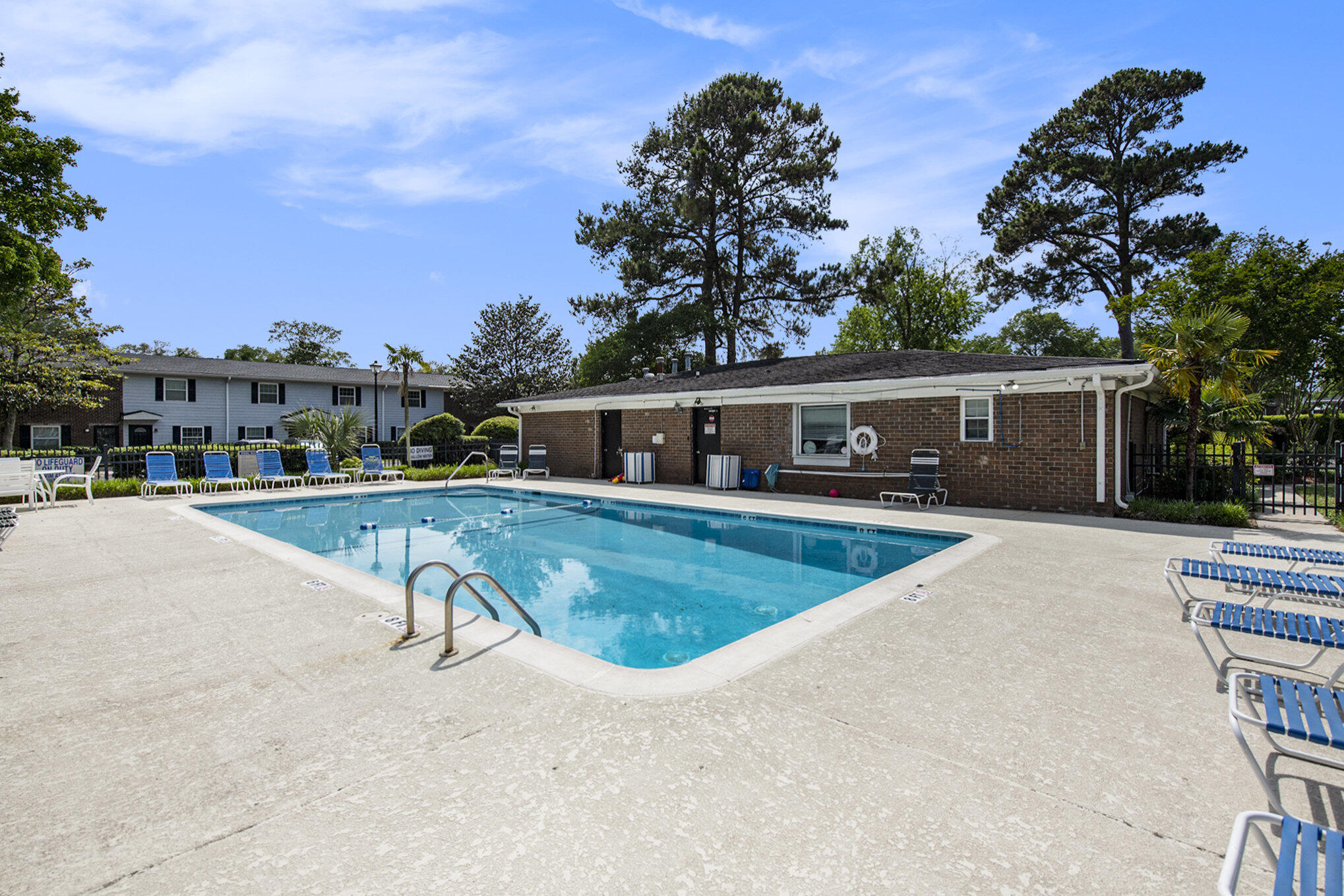 21 Rivers Point Row, Unit 3C Charleston, SC 29412 - Photo 33 of 36 Pool