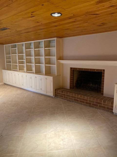 312 Highfield Road Salem, VA 24153 - Photo 9 of 16 Lower Level Great Room w/ FP
