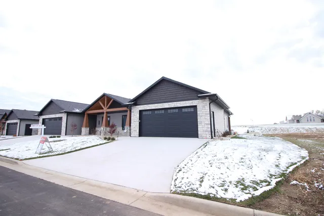 $539,900 | 353 Ridge View, Unit 11, Milton, WI 53563