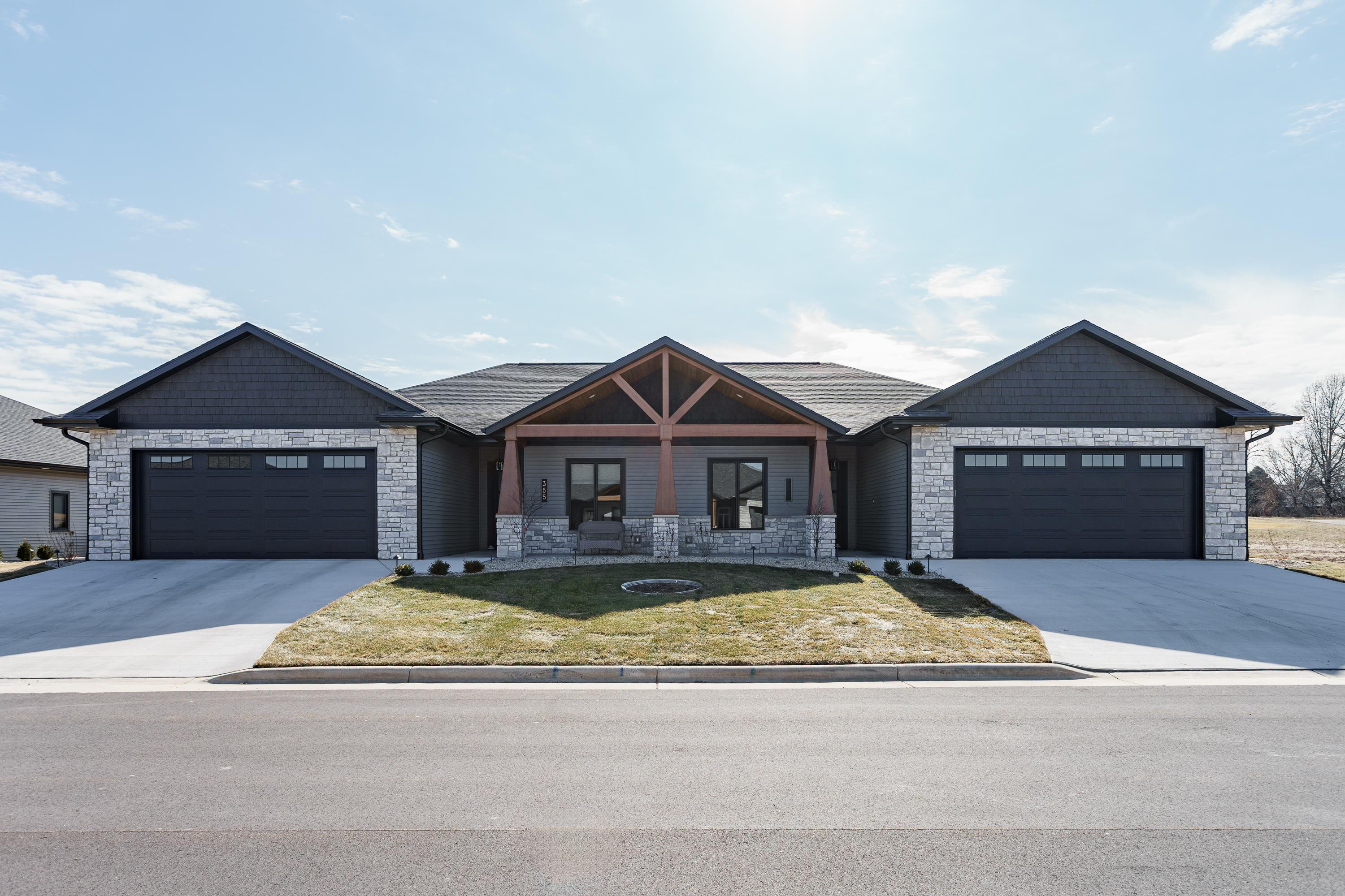 353 Ridge View, Unit 11 Milton, WI 53563 - Photo 2 of 38