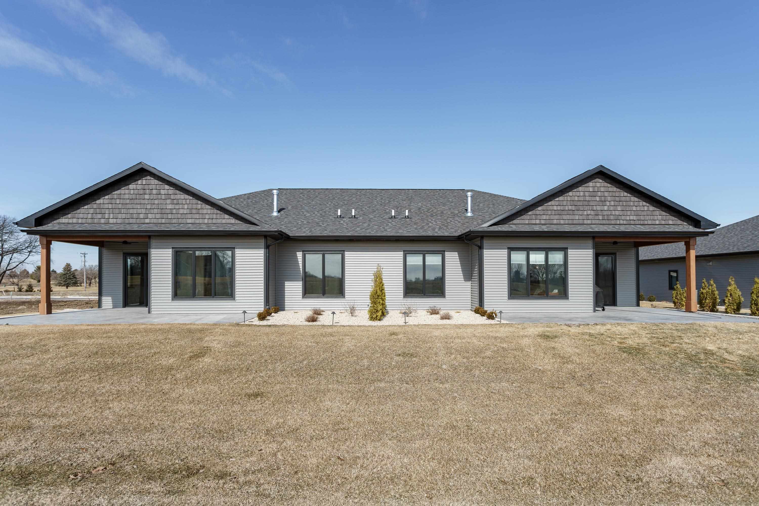 353 Ridge View, Unit 11 Milton, WI 53563 - Photo 5 of 38