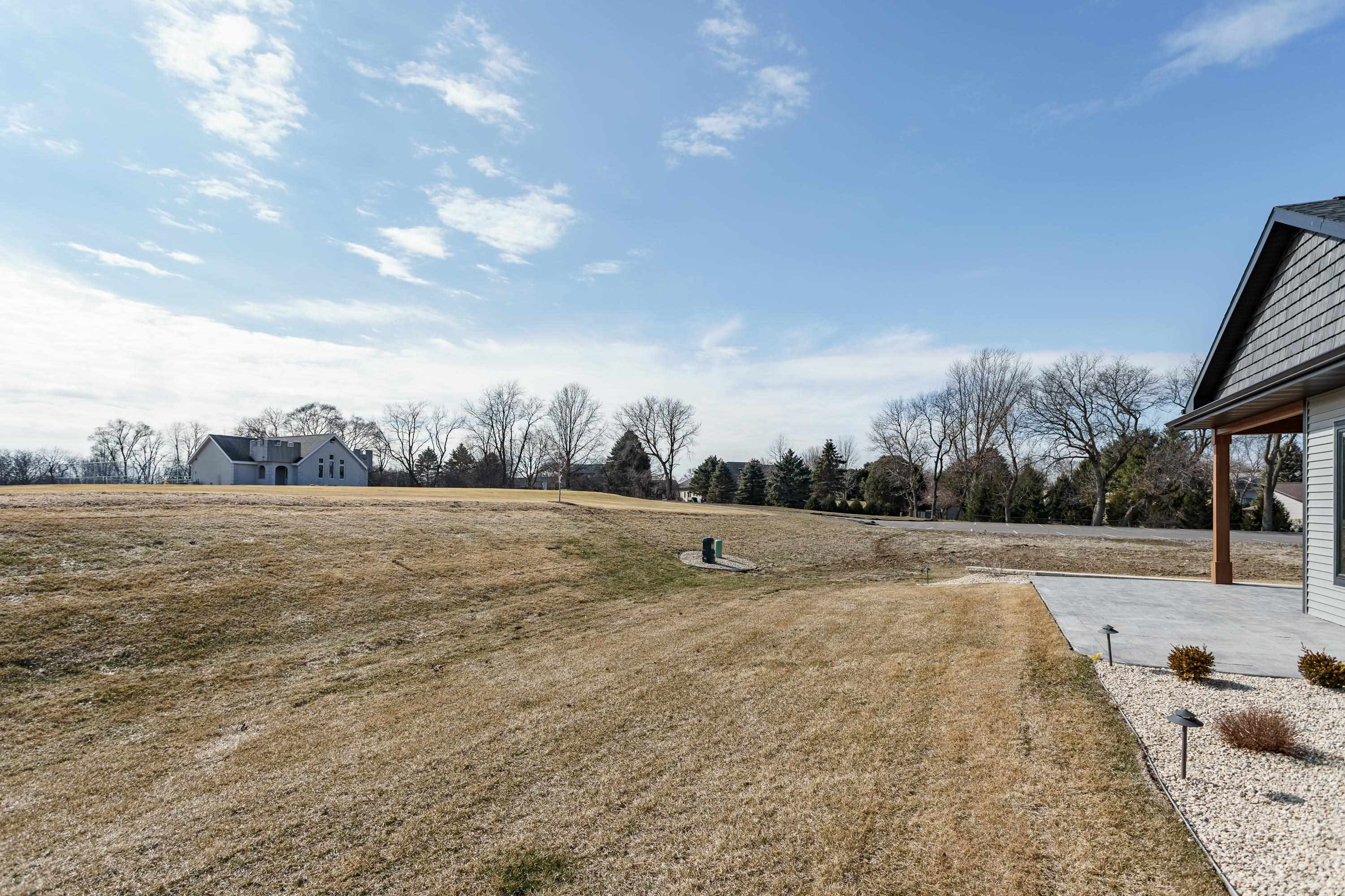 353 Ridge View, Unit 11 Milton, WI 53563 - Photo 9 of 38