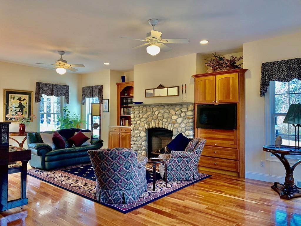 40 Summerfield Road Amherst, MA 01002 - Photo 5 of 41 Gallery Image 5