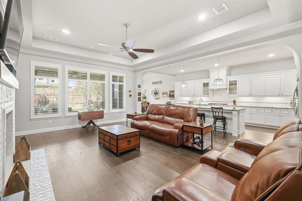 529 Prairie Run Aledo, TX 76008 - Photo 11 of 40 a living room with furniture window and wooden floor