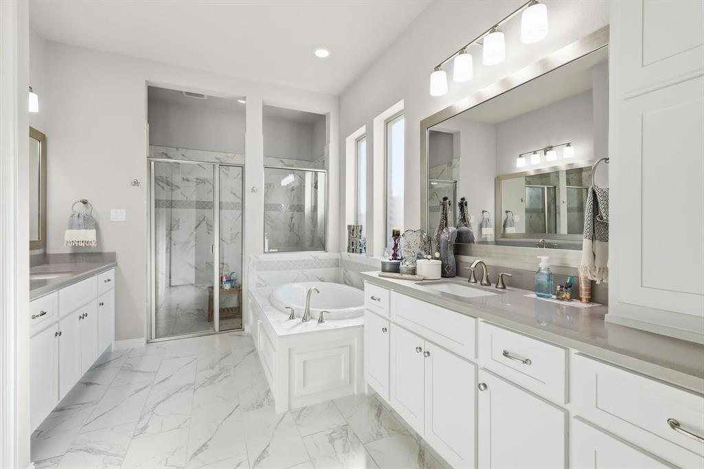 529 Prairie Run Aledo, TX 76008 - Photo 18 of 40 Gorgeous and spacious with separate vanities, sinks and tons of space