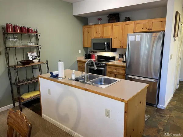 $950,000 | 27 Lake Ridge Circle, Unit 1840, Dillon, CO 80435