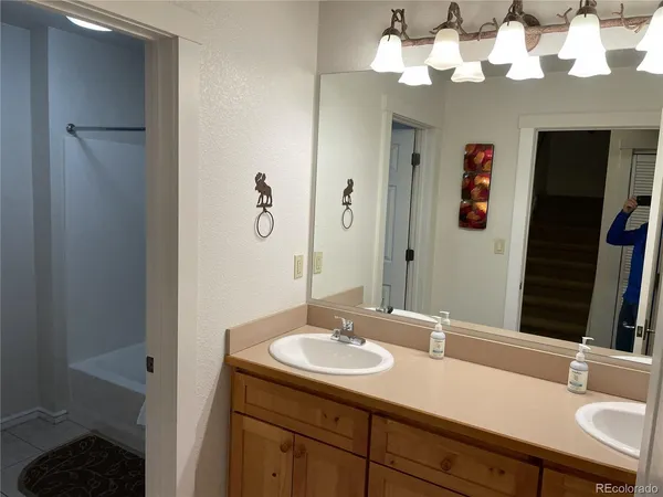 $950,000 | 27 Lake Ridge Circle, Unit 1840, Dillon, CO 80435