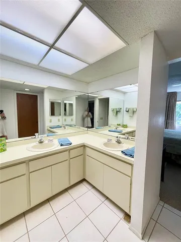 a view of a tennis court