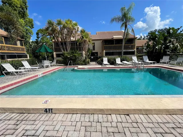 $268,000 | 3097 Willow Green Drive, Unit 32, Sarasota, FL 34235