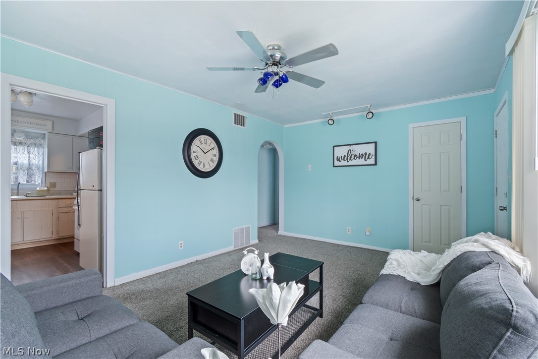 Multi-functional family room adjacent to kitchen