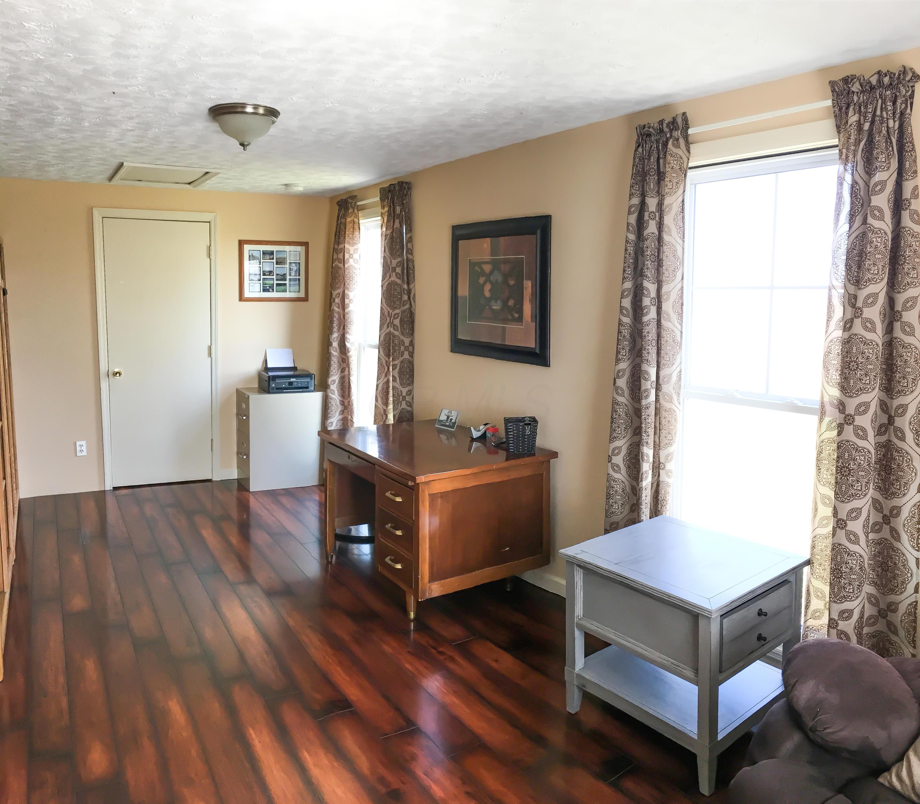 7245 Neil Road London, OH 43140 - Photo 9 of 23 Gallery Image 9