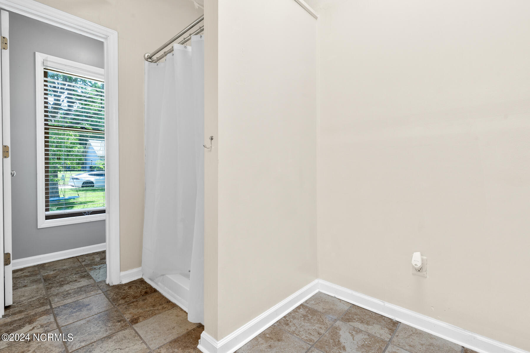 128 Raintree Circle Jacksonville, NC 28540 - Photo 20 of 20 raintree-24