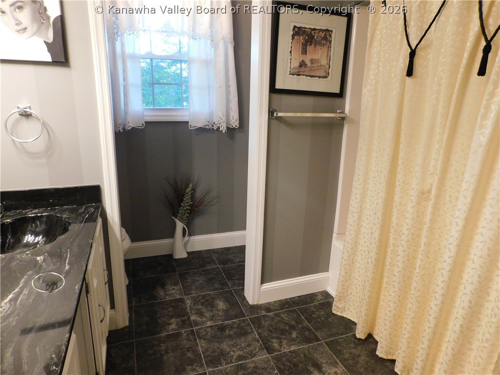124 Poplar Point Estates Road Poca, WV 25159 - Photo 17 of 30 Gallery Image 17