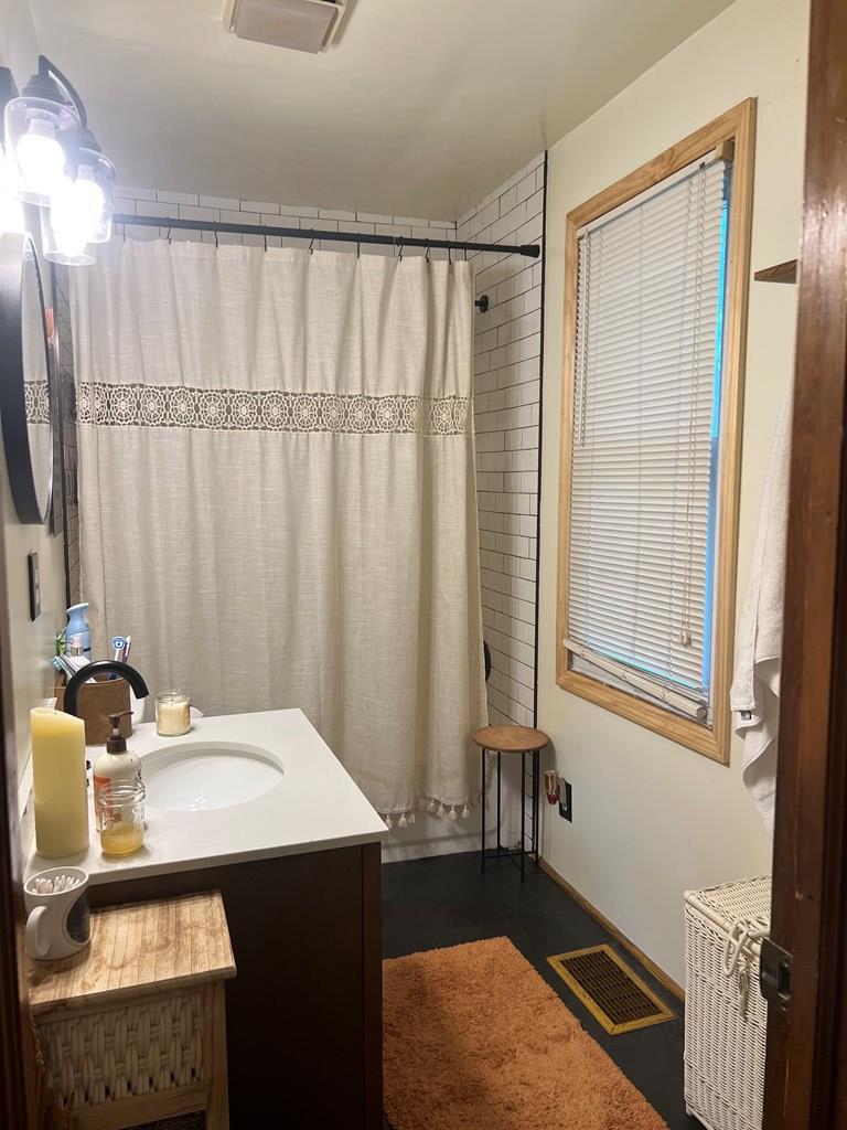 132 Walton Road Radford, VA 24141 - Photo 10 of 25 Gallery Image 10