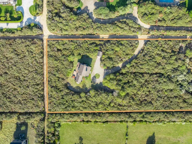 $2,950,000 | 12 1/2 Ipswich Street, Nantucket, MA 02554