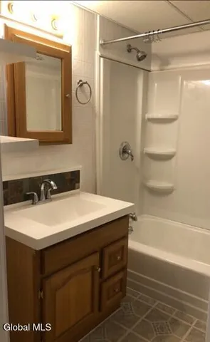 $240,000 | 17 North Lake Avenue, Albany, NY 12203