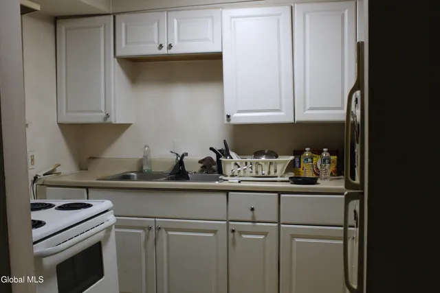 $240,000 | 17 North Lake Avenue, Albany, NY 12203