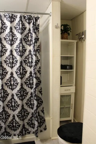 $240,000 | 17 North Lake Avenue, Albany, NY 12203