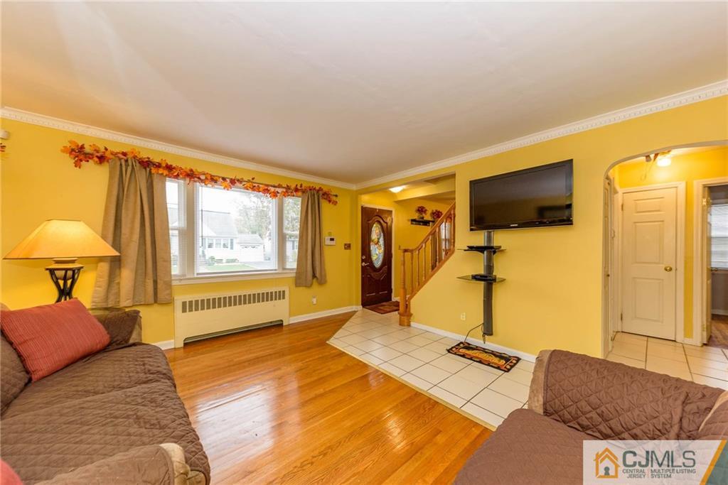 1244 Harding Avenue Union, NJ 07083 - Photo 4 of 25 Gallery Image 4