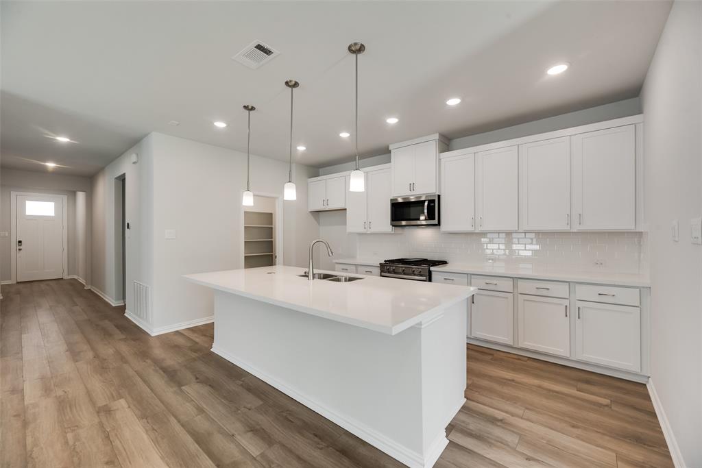 620 Marcus Lane Crowley, TX 76036 - Photo 4 of 27 Representative Photos