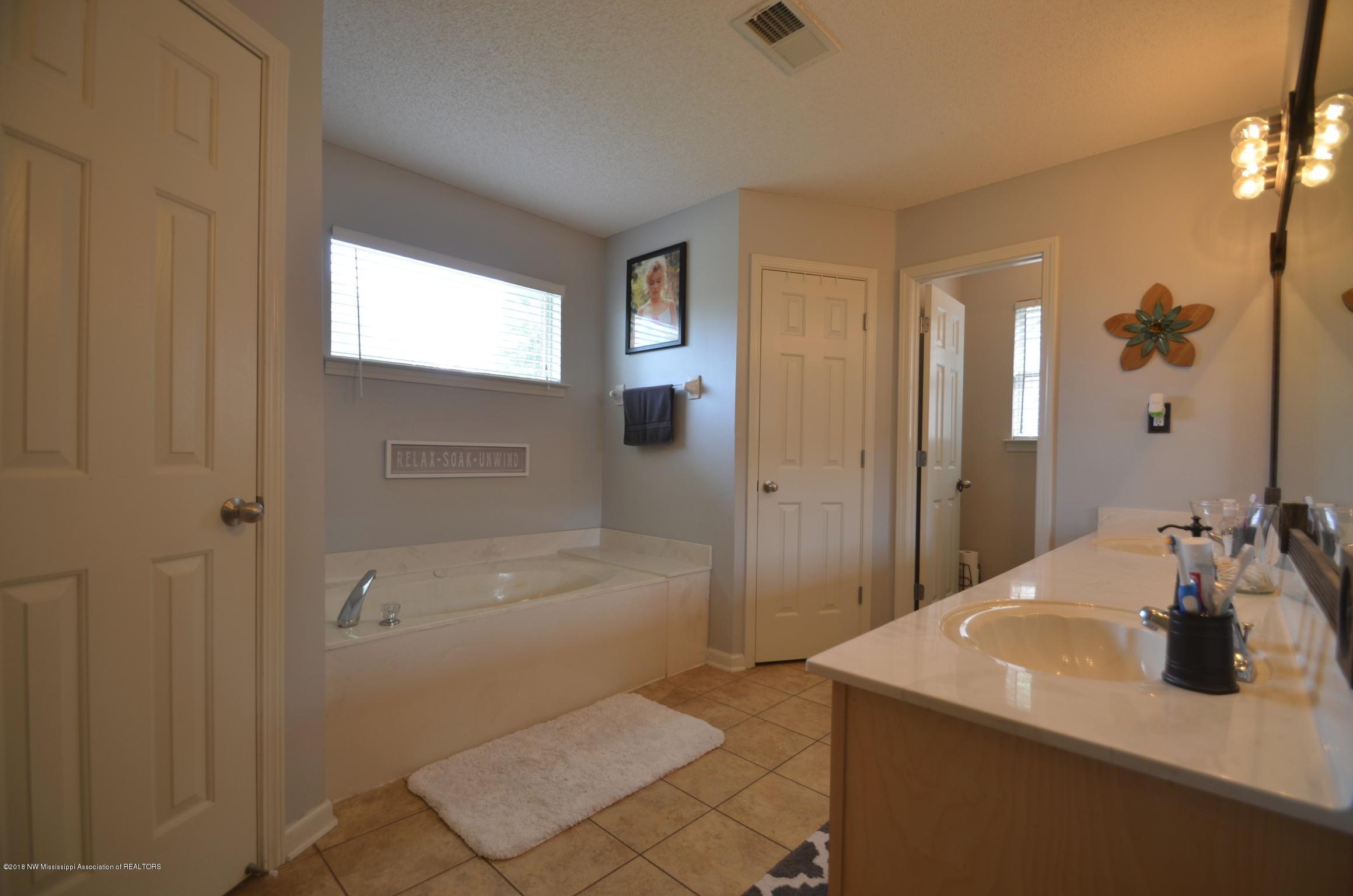 7076 Maple Grove Road Olive Branch, MS 38654 - Photo 16 of 25 016a1e57d65d1a05a4326f15d873d024ff142abd