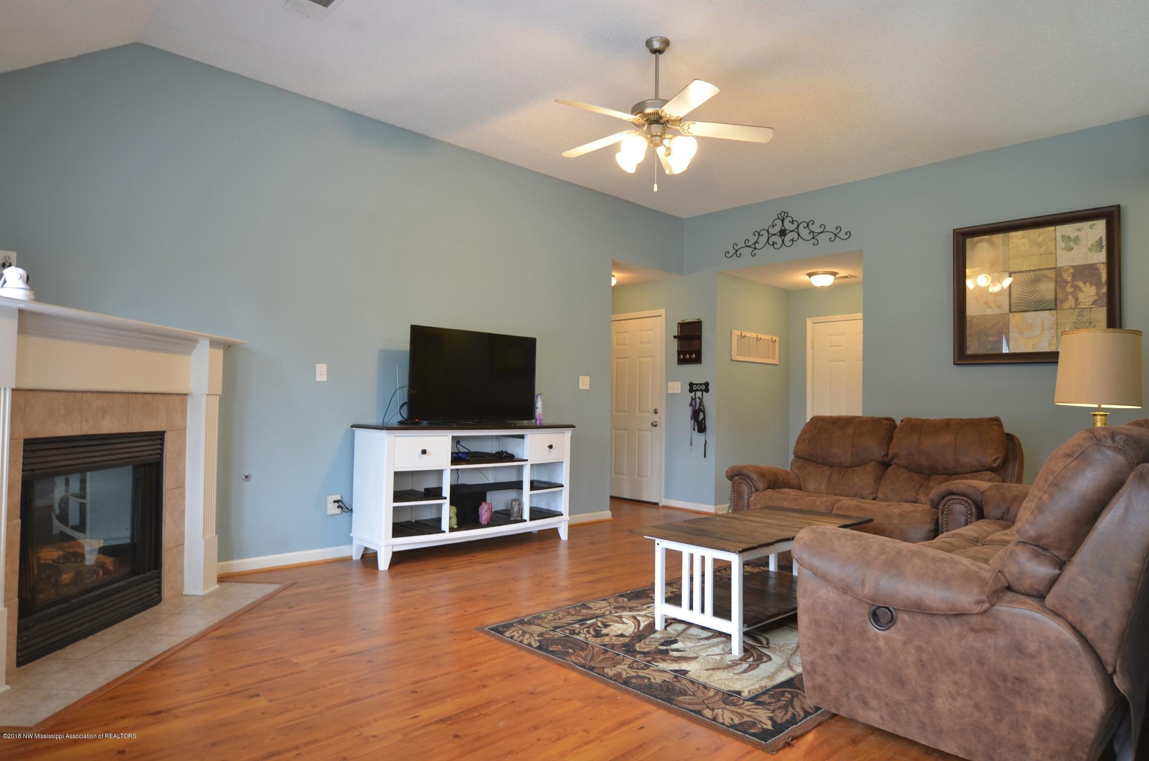 7076 Maple Grove Road Olive Branch, MS 38654 - Photo 6 of 25 01e52ea6689ecaf92e2a533a6ec4ea8fb1cb5edc