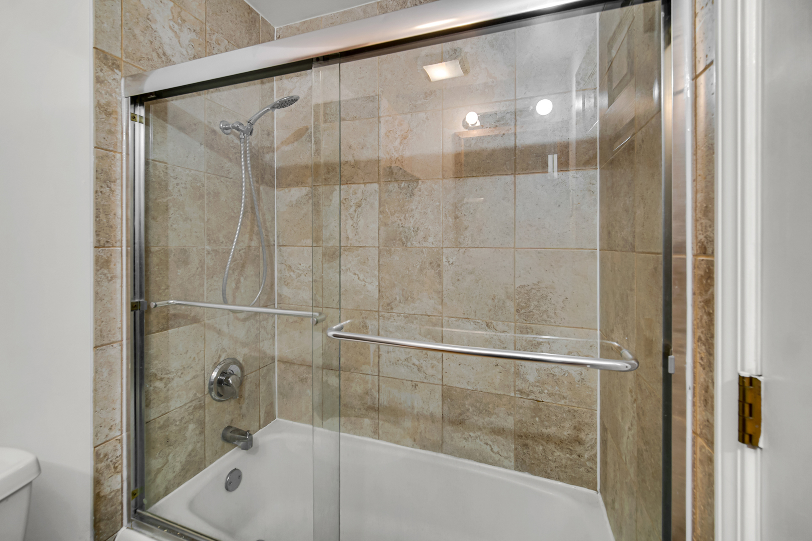 10369 Dearlove Road, Unit 1F Glenview, IL 60025 - Photo 17 of 23
