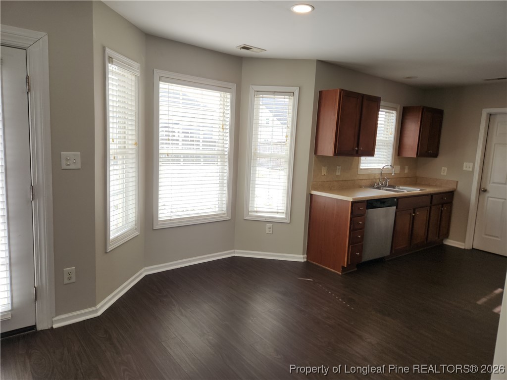 2148 Yellowbrick Road Fayetteville, NC 28314 - Photo 5 of 19 Eat in kitchen area