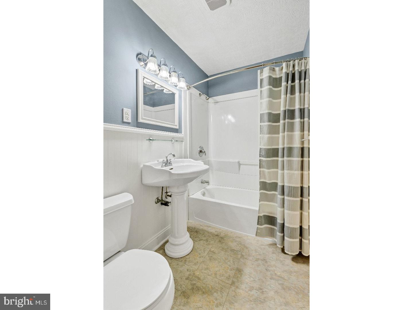 190 Centennial Road Warminster, PA 18974 - Photo 15 of 18 Bathroom